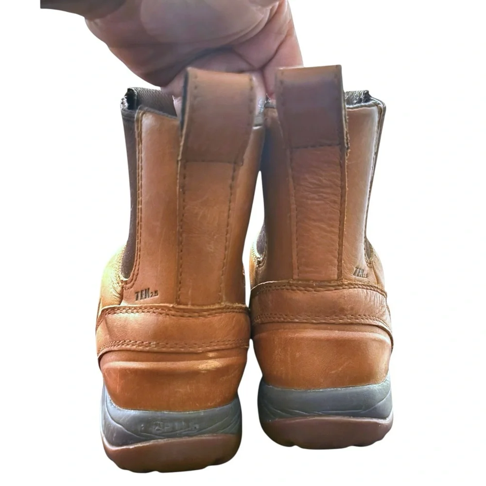 LL Bean Men's Storm Chaser 5 Chelsea Boots